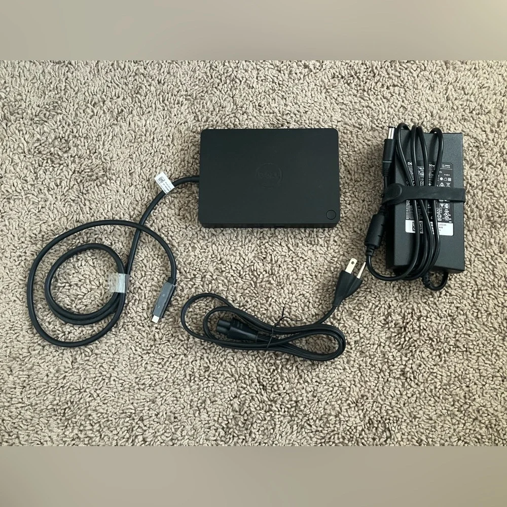 Dell WD15 USB-C Thunderbolt Docking Station with 130W Adapter